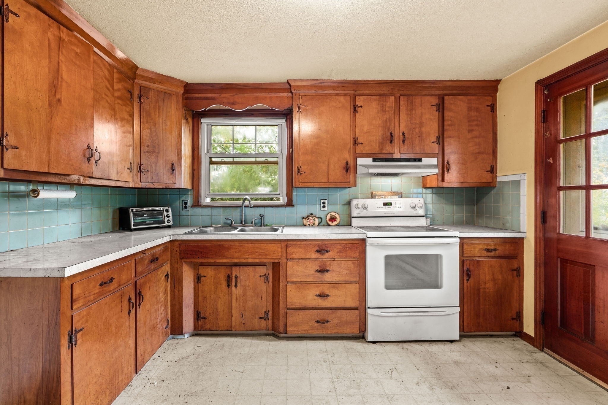 906 Boston Rd, Billerica, MA Photo #9