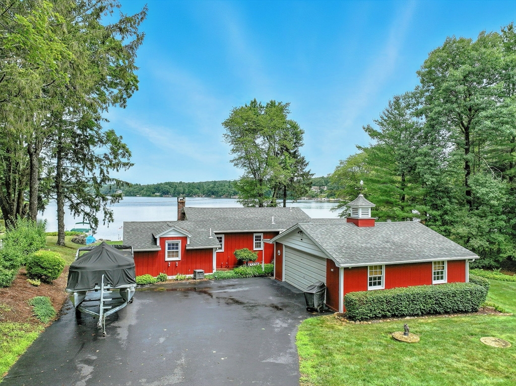 17 Moorings Way