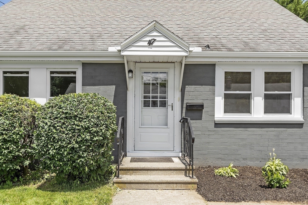 47 Hillside Ave