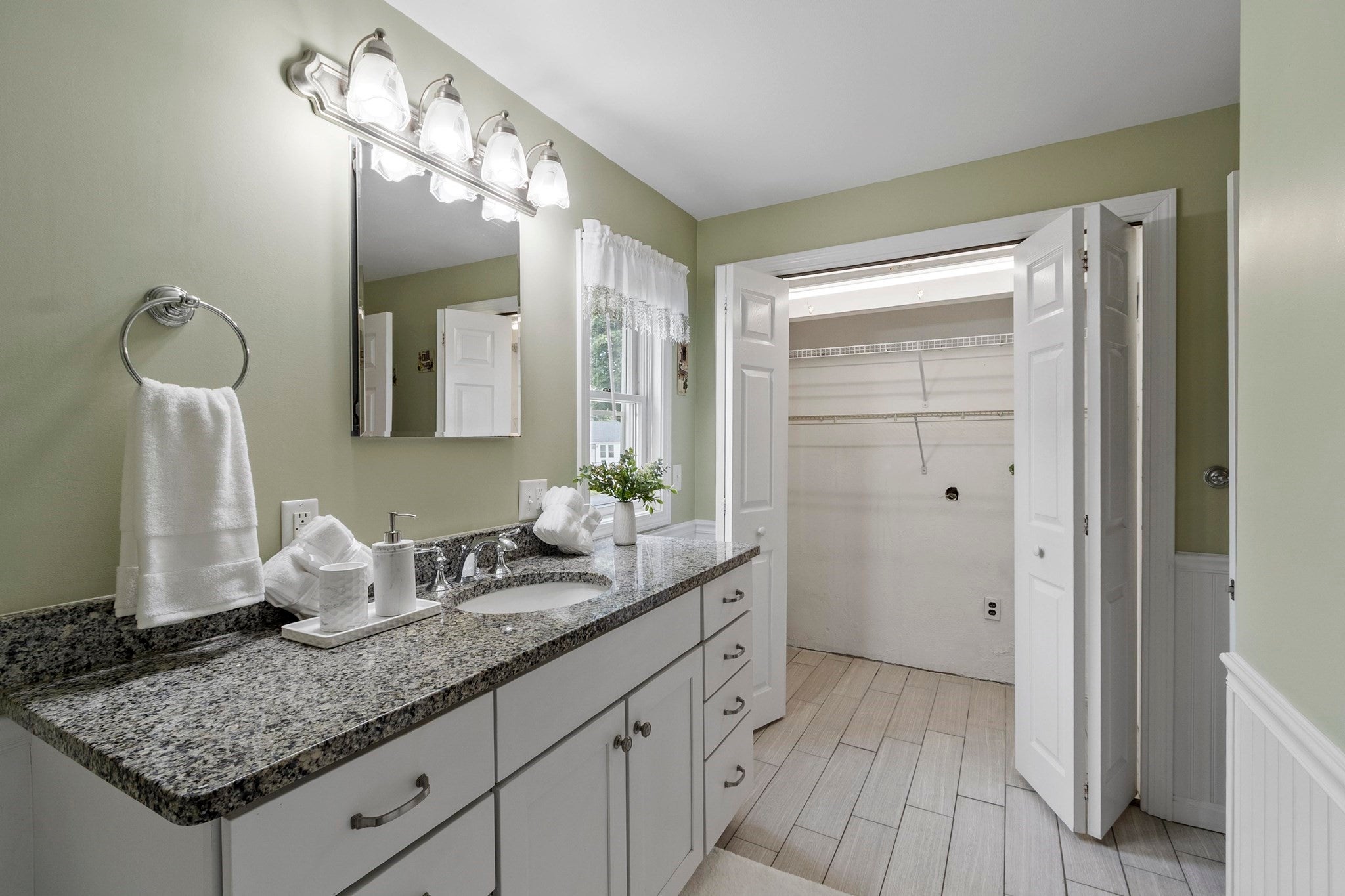 142 Bridle Road, Billerica, MA Photo #14