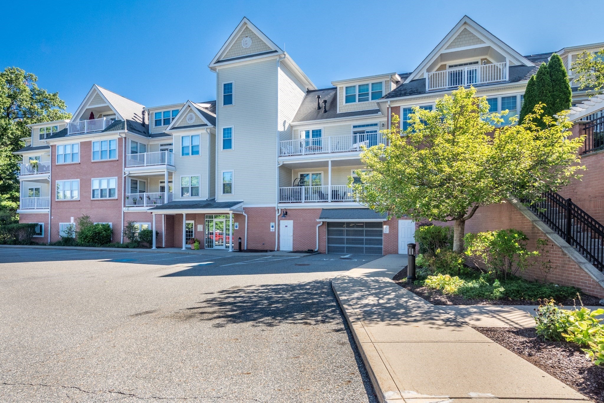 Photo of 95 Conant Street, Concord, MA