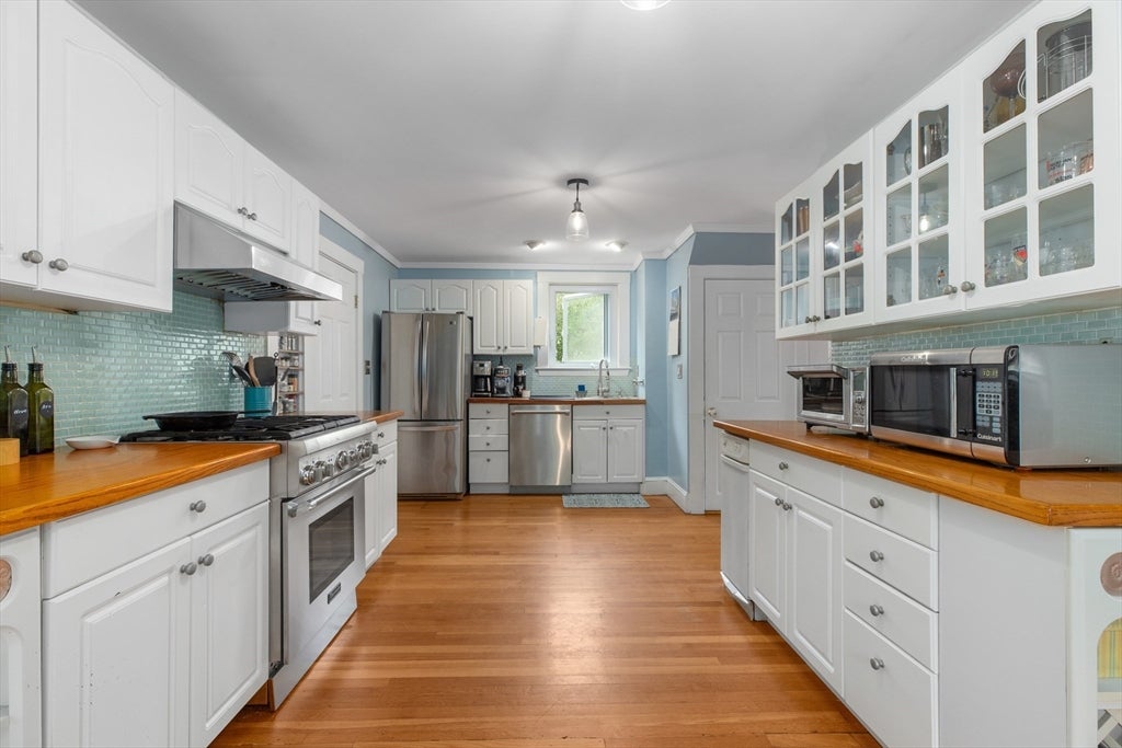 12 Baincroft Rd, Malden, MA Photo #6