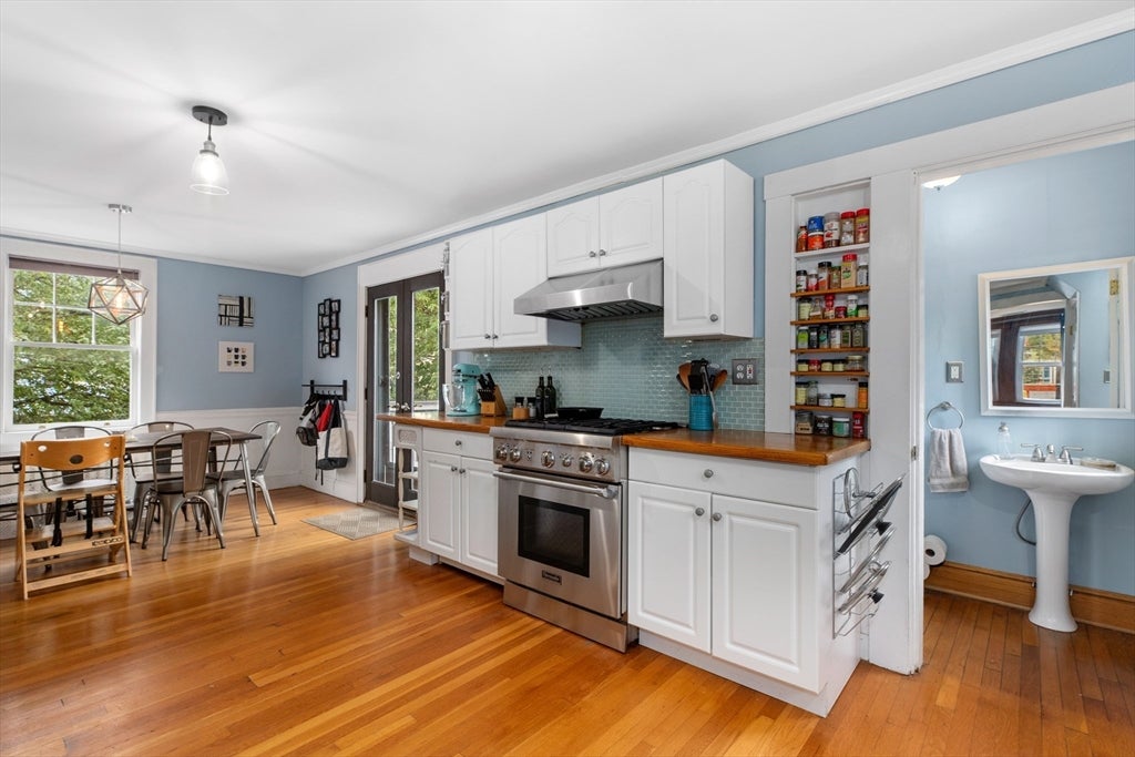 12 Baincroft Rd, Malden, MA Photo #7