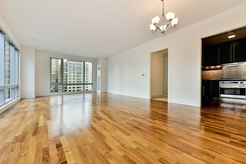 500 Atlantic Ave 19F