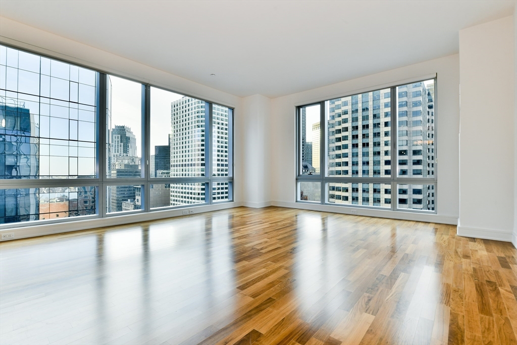 500 Atlantic Ave 19F