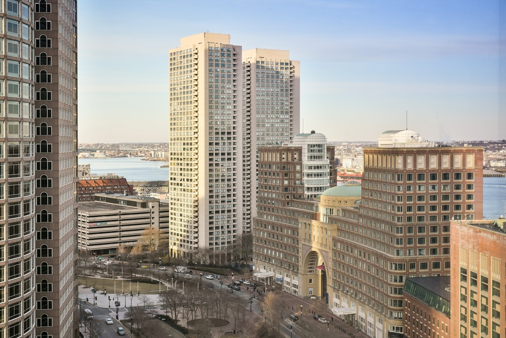 500 Atlantic Ave 19F