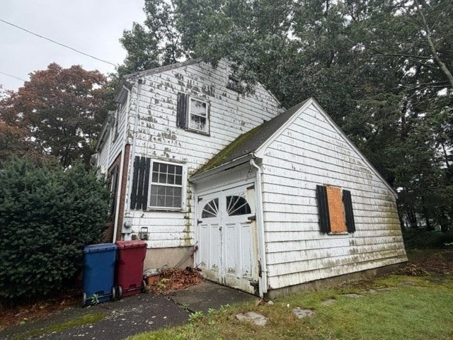 6 Birch Hill Rd