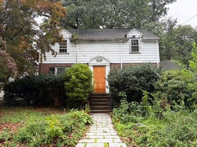 6 Birch Hill Rd
