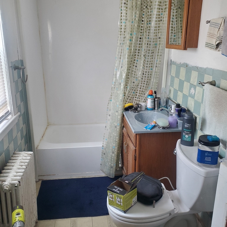 27 Halborn St