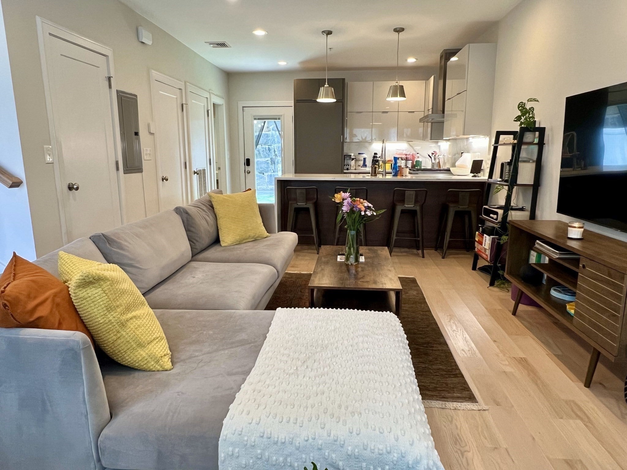 54-58 Robey St 56, Boston MA 02119