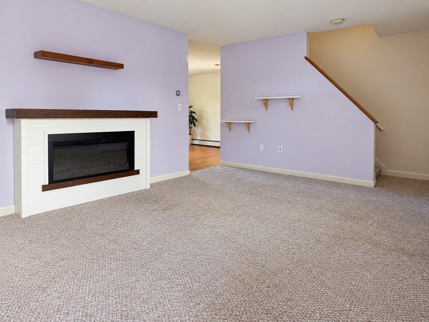 9 Sarah Ln