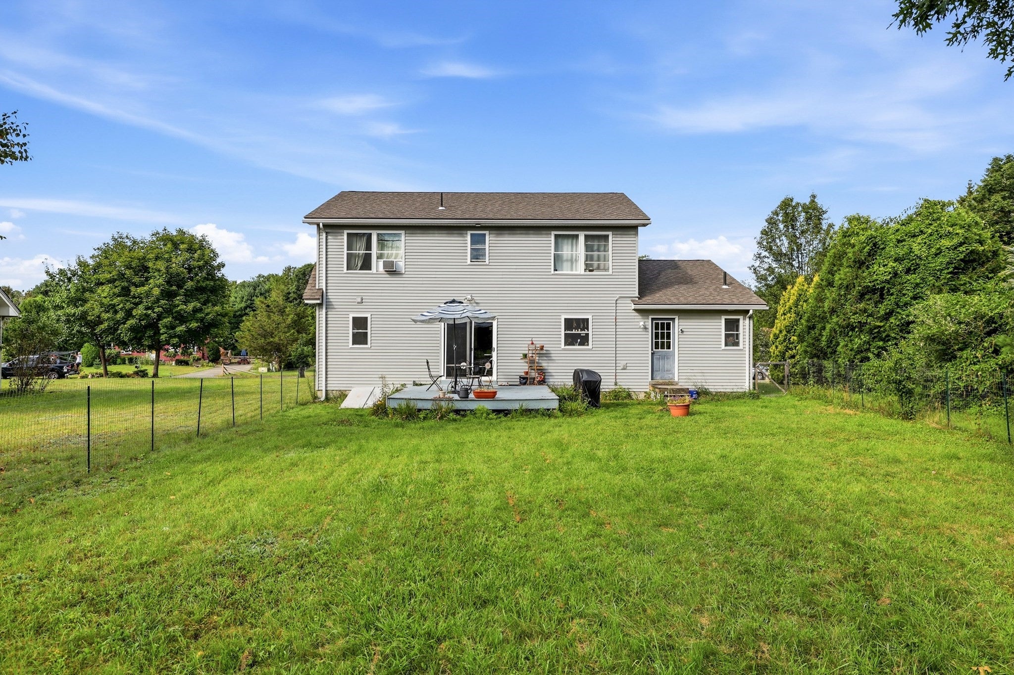 9 Sarah Ln
