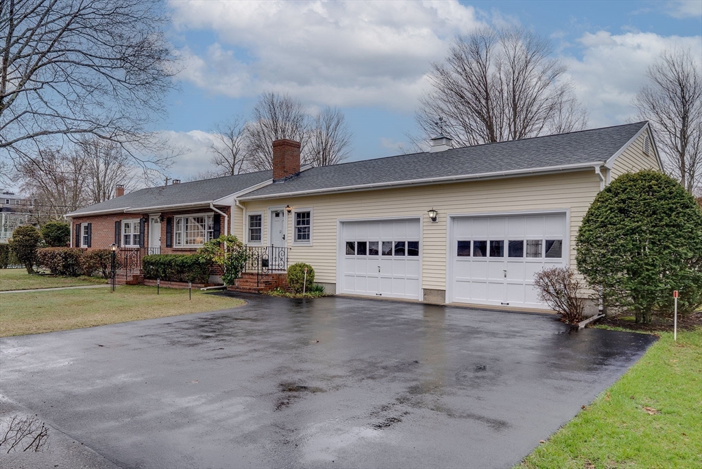 12 Upland Rd