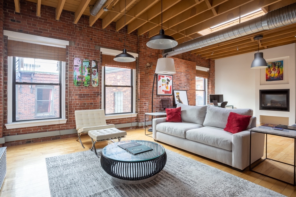 111 Beach Street 5C
