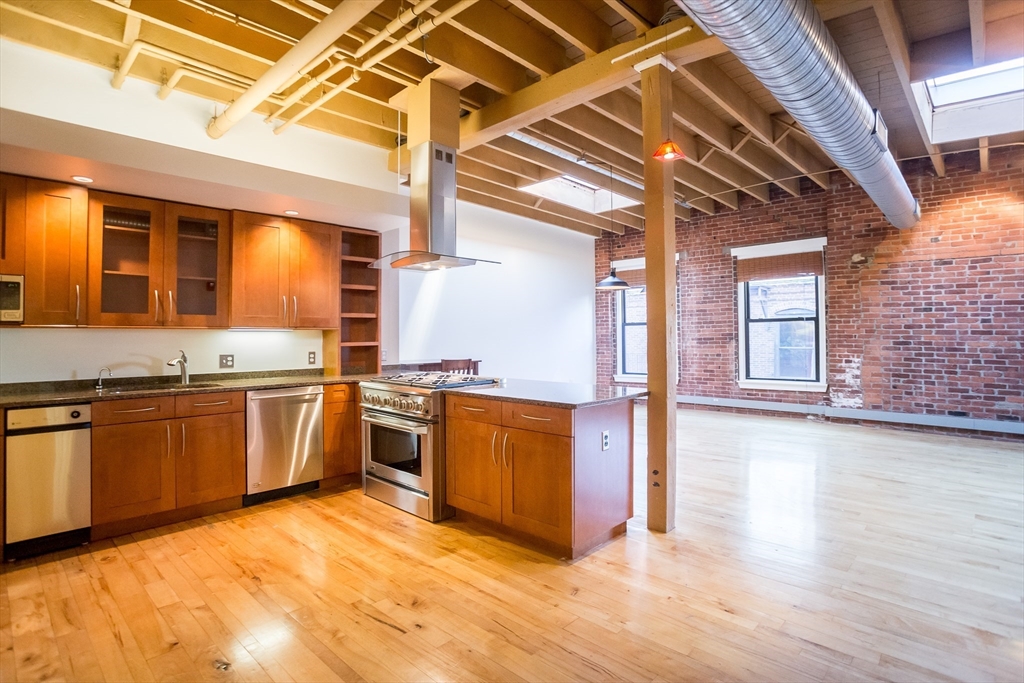 111 Beach Street 5C