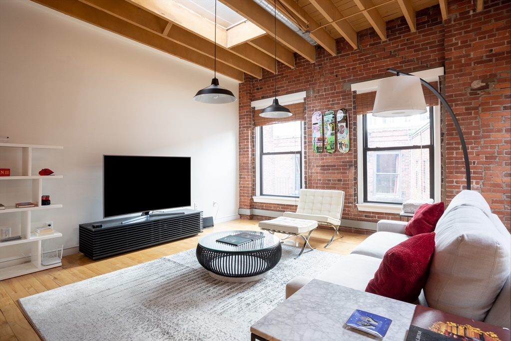 111 Beach Street 5C