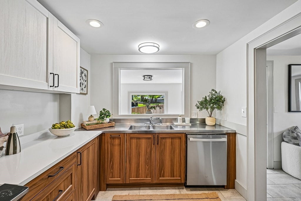 254 Russell St, Woburn, MA, 254 Russell St, Woburn, MA Photo #12