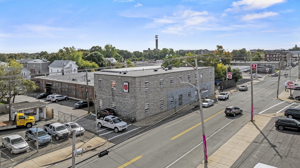 281 N Main St
