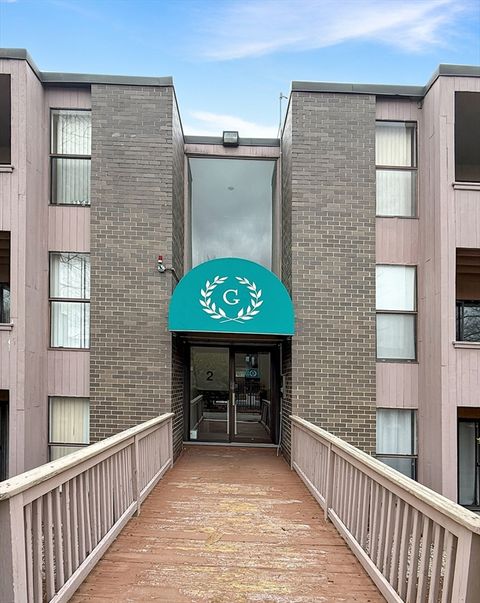 2 Shrewsbury Green Dr F Shrewsbury MA 01545