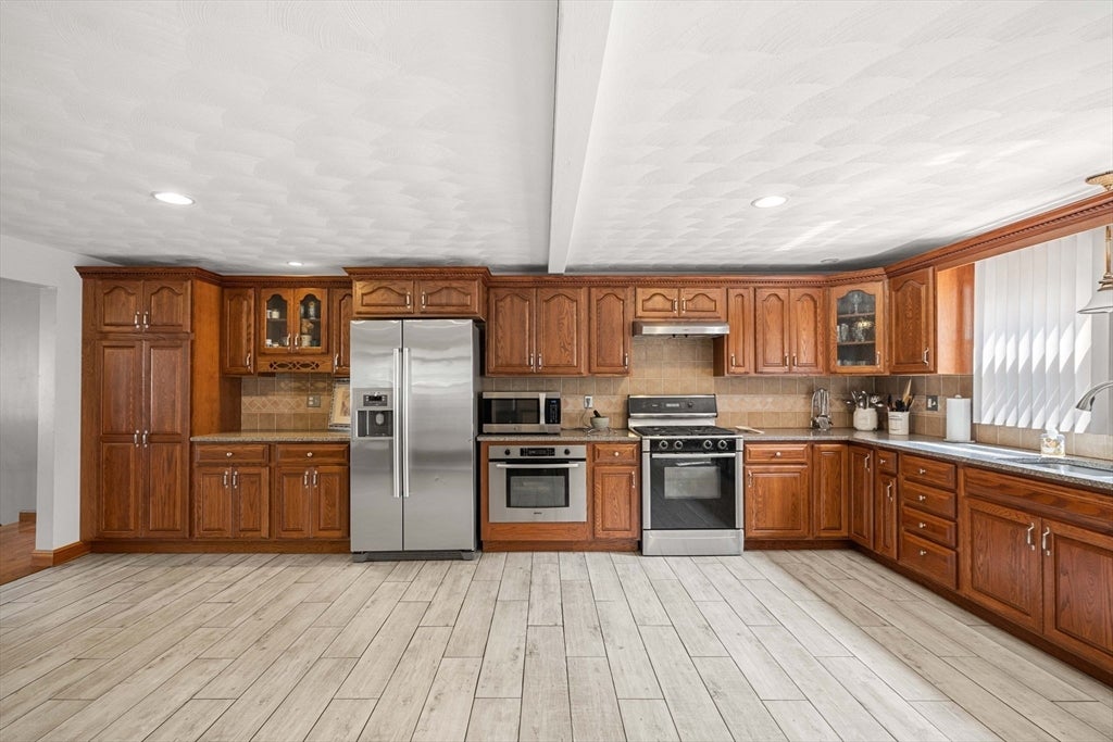 45 Oxford Rd, Tewksbury, MA, 45 Oxford Rd, Tewksbury, MA Photo #7