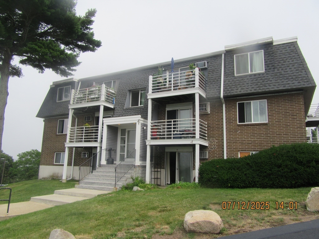 Gloucester, Massachusetts 01930, United States, 1 Bedroom Bedrooms, ,1 BathroomBathrooms,Residential,Active,161058