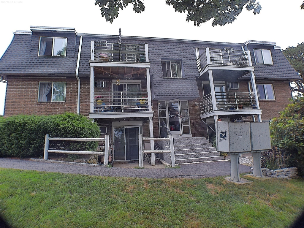 Gloucester, Massachusetts 01930, United States, 1 Bedroom Bedrooms, ,1 BathroomBathrooms,Residential,Active,161058