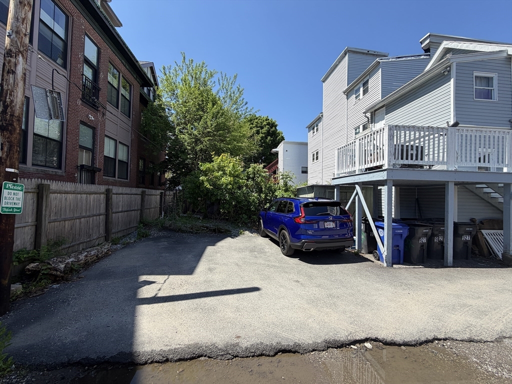 927 Broadway