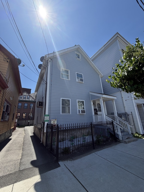 927 Broadway