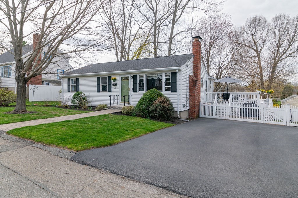 30 Lillian Rd
