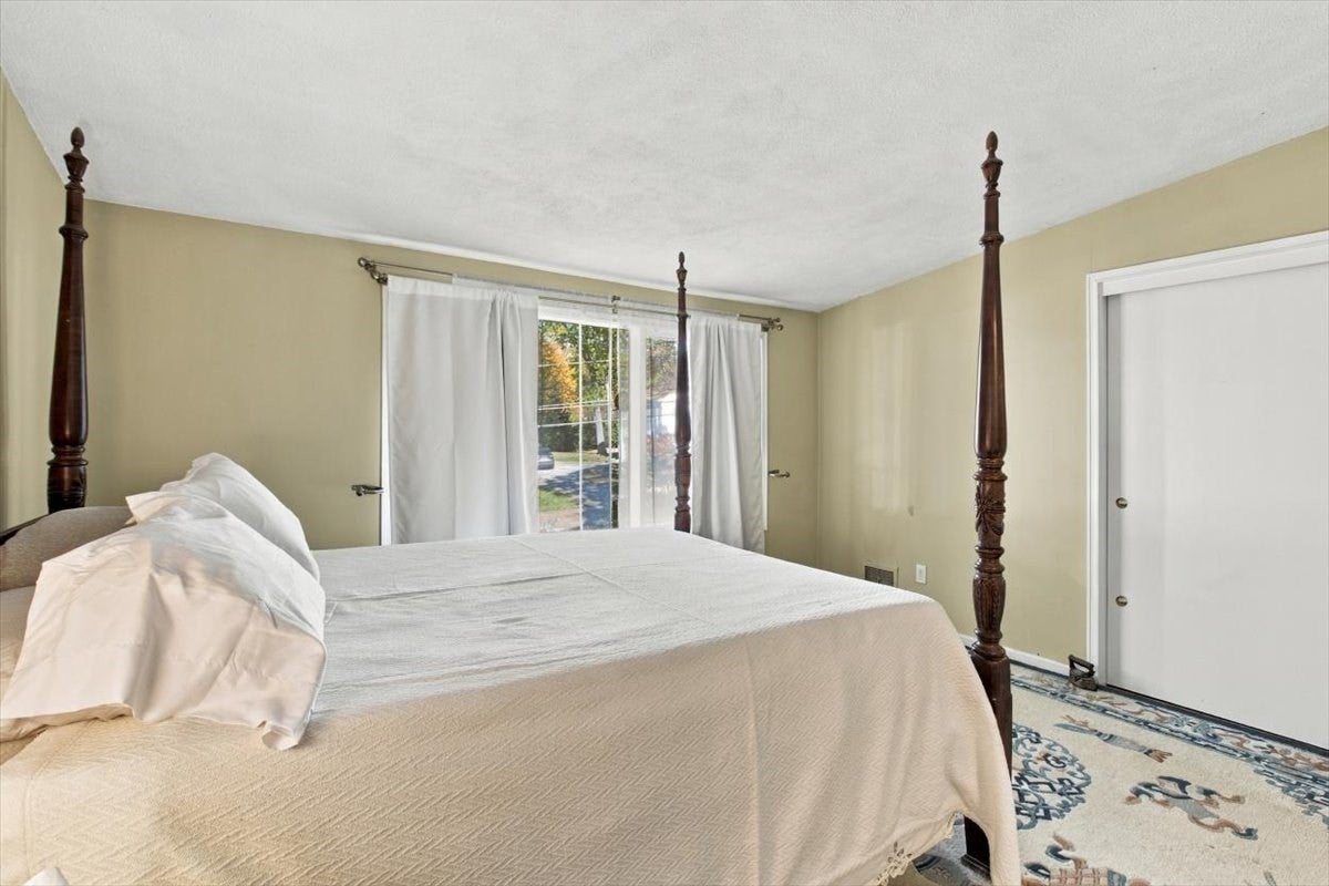 9 Kent Rd, Norwood, MA Photo #21