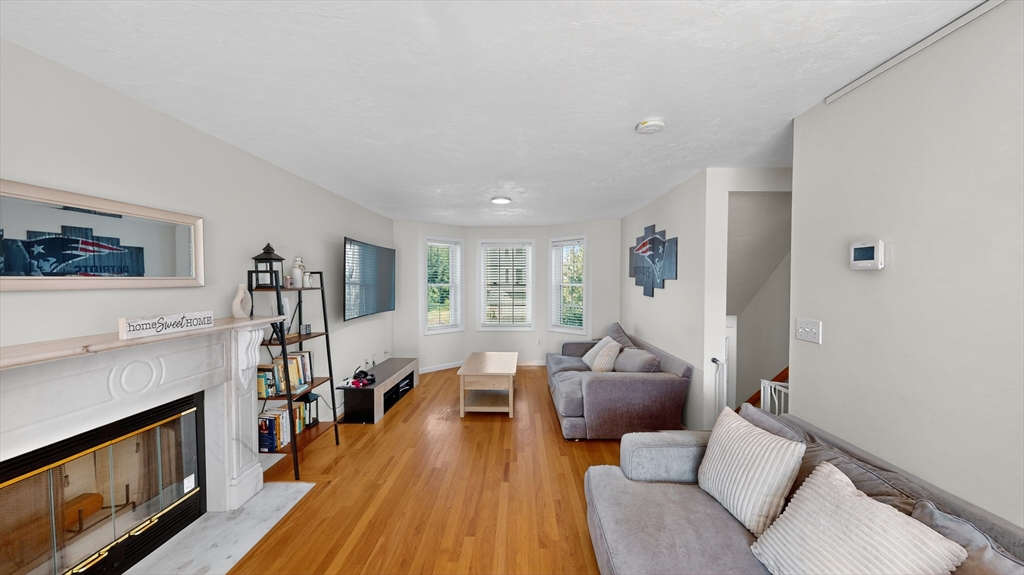 40 Sophia Dr