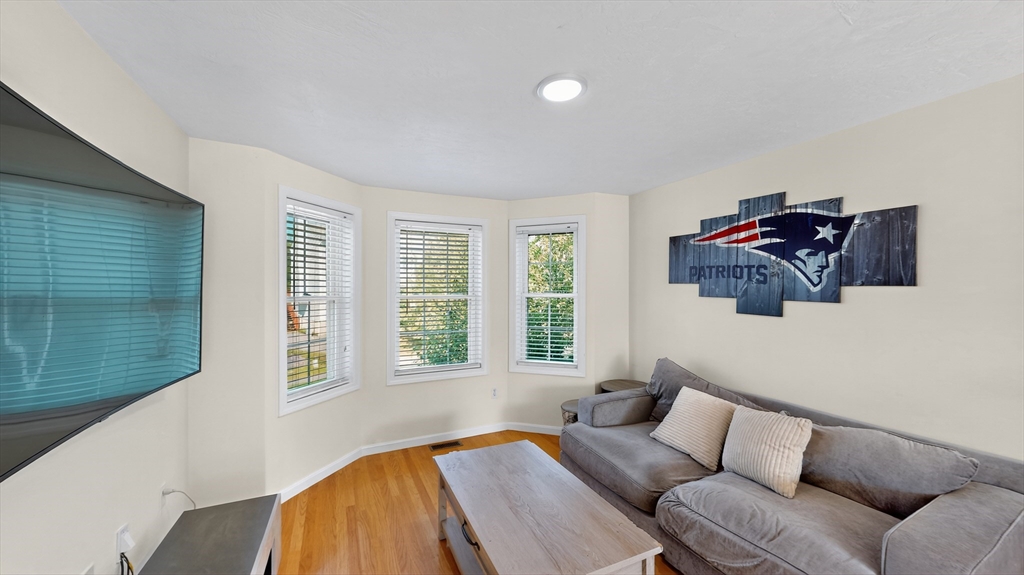 40 Sophia Dr