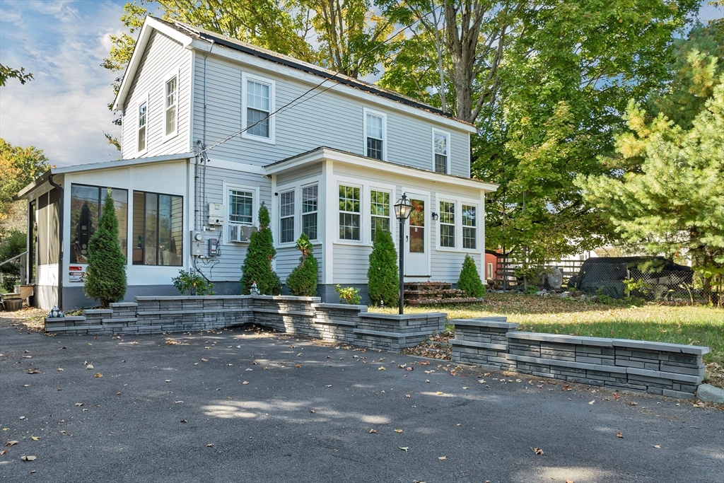 718 North Broadway