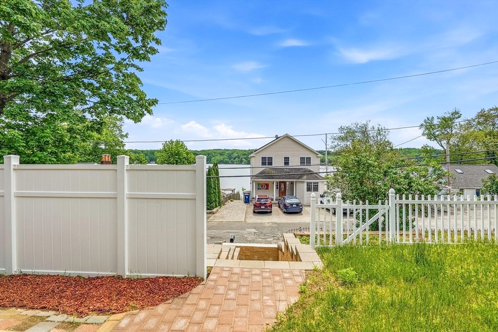 50 Lakeshore Dr