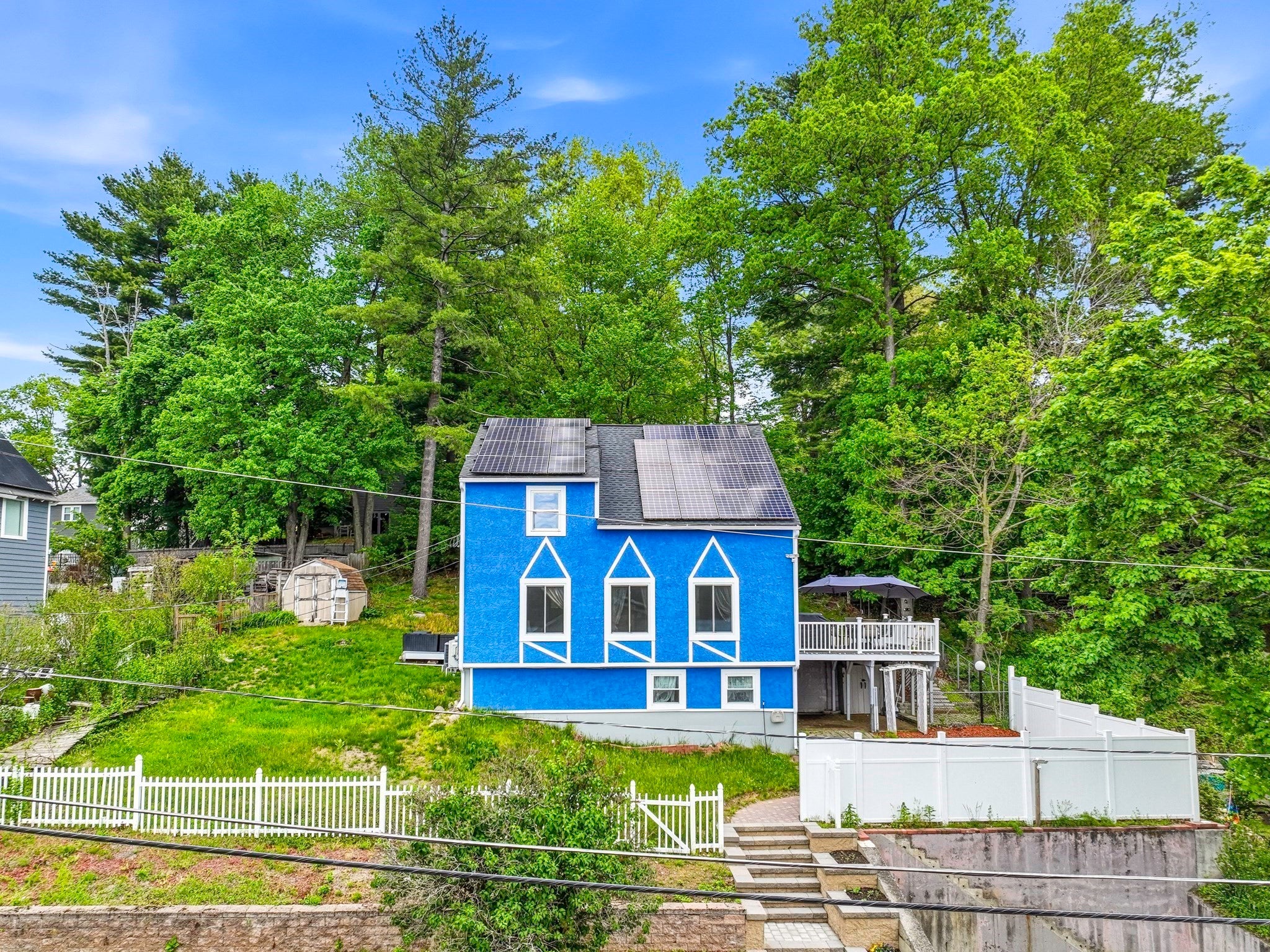 50 Lakeshore Dr
