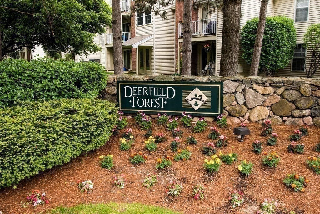 Photo of 13 Walden Dr, Natick, MA