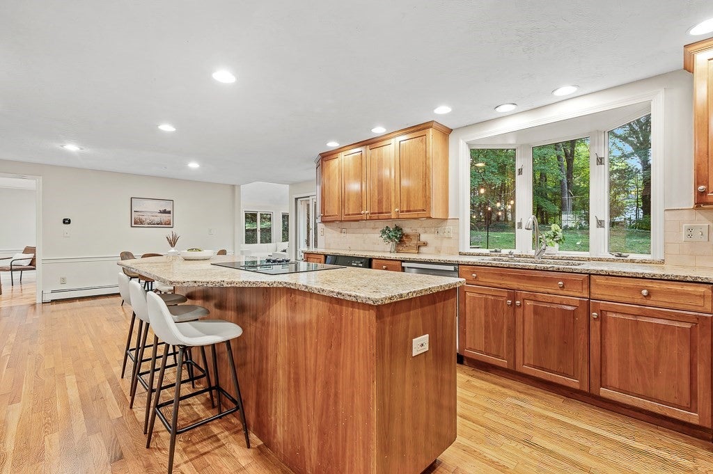 6 Olde Meetinghouse Road, Westborough, MA, 6 Olde Meetinghouse Road, Westborough, MA Photo #17