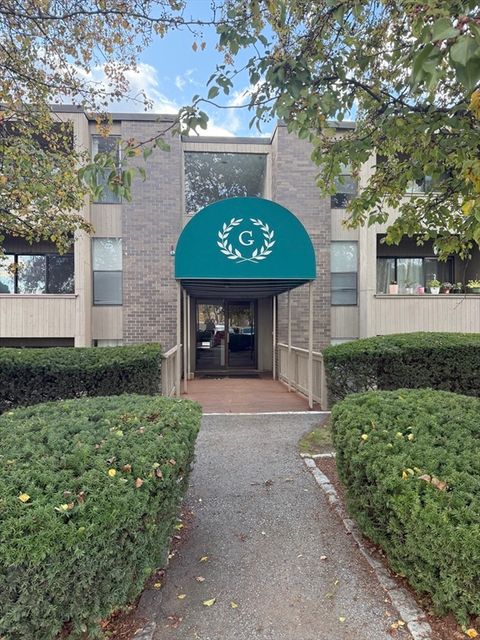 42 Shrewsbury Green Dr F Shrewsbury MA 01545