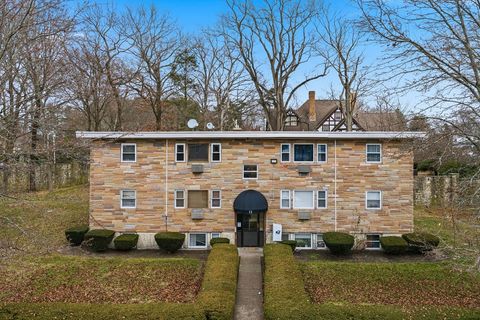 Photo of 11 Auna Dr #6, Brockton, MA 02301 (MLS # 73499997)