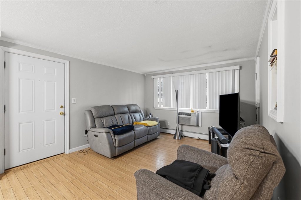 11 Auna Dr 6
