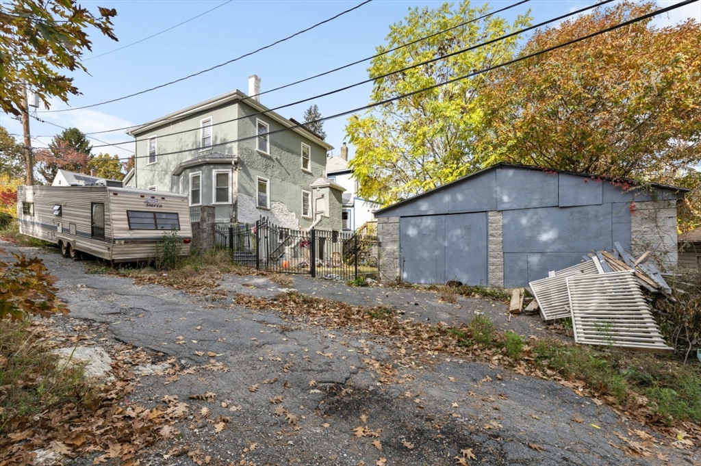 160 Savannah Ave