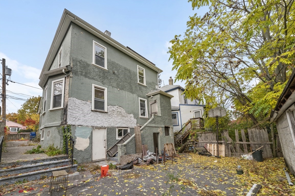 160 Savannah Ave