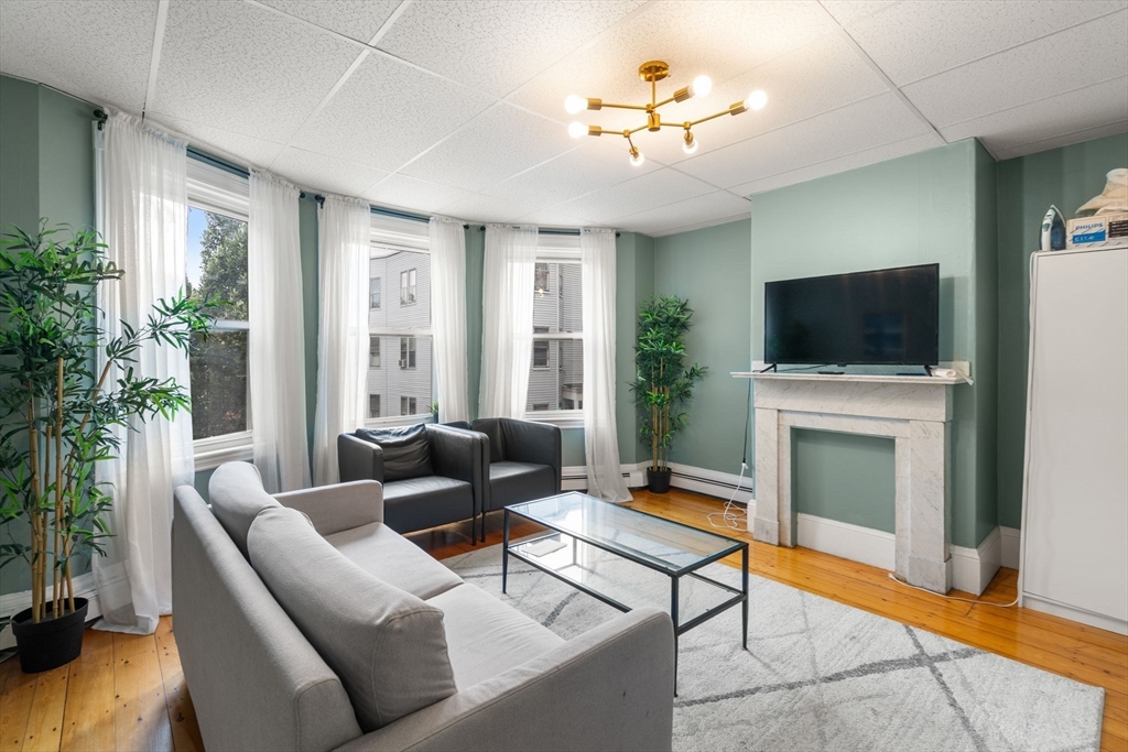 33-35 Howell St