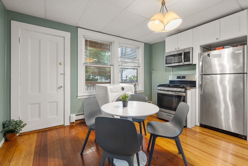 33-35 Howell St