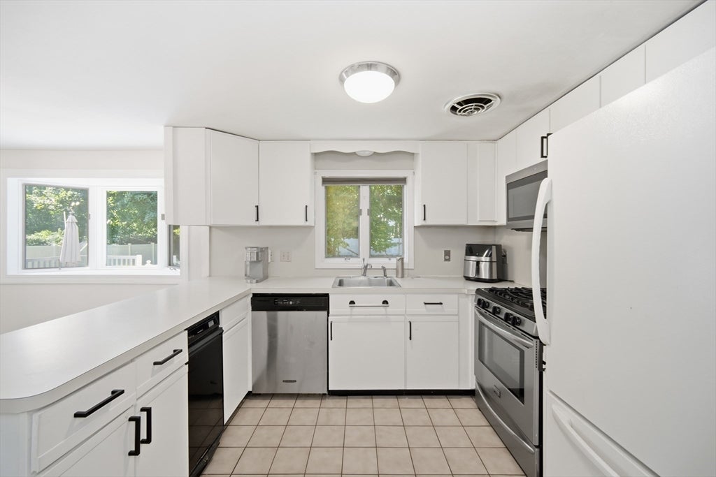 87 Pine Street, Walpole, MA, 87 Pine Street, Walpole, MA Photo #7
