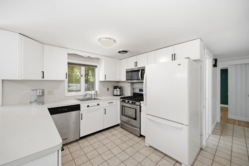 87 Pine Street, Walpole, MA, 87 Pine Street, Walpole, MA Photo #6