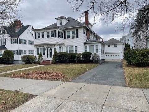 Photo of 136 Russell Street #1A, Worcester, MA 01609 (MLS # 73502570)