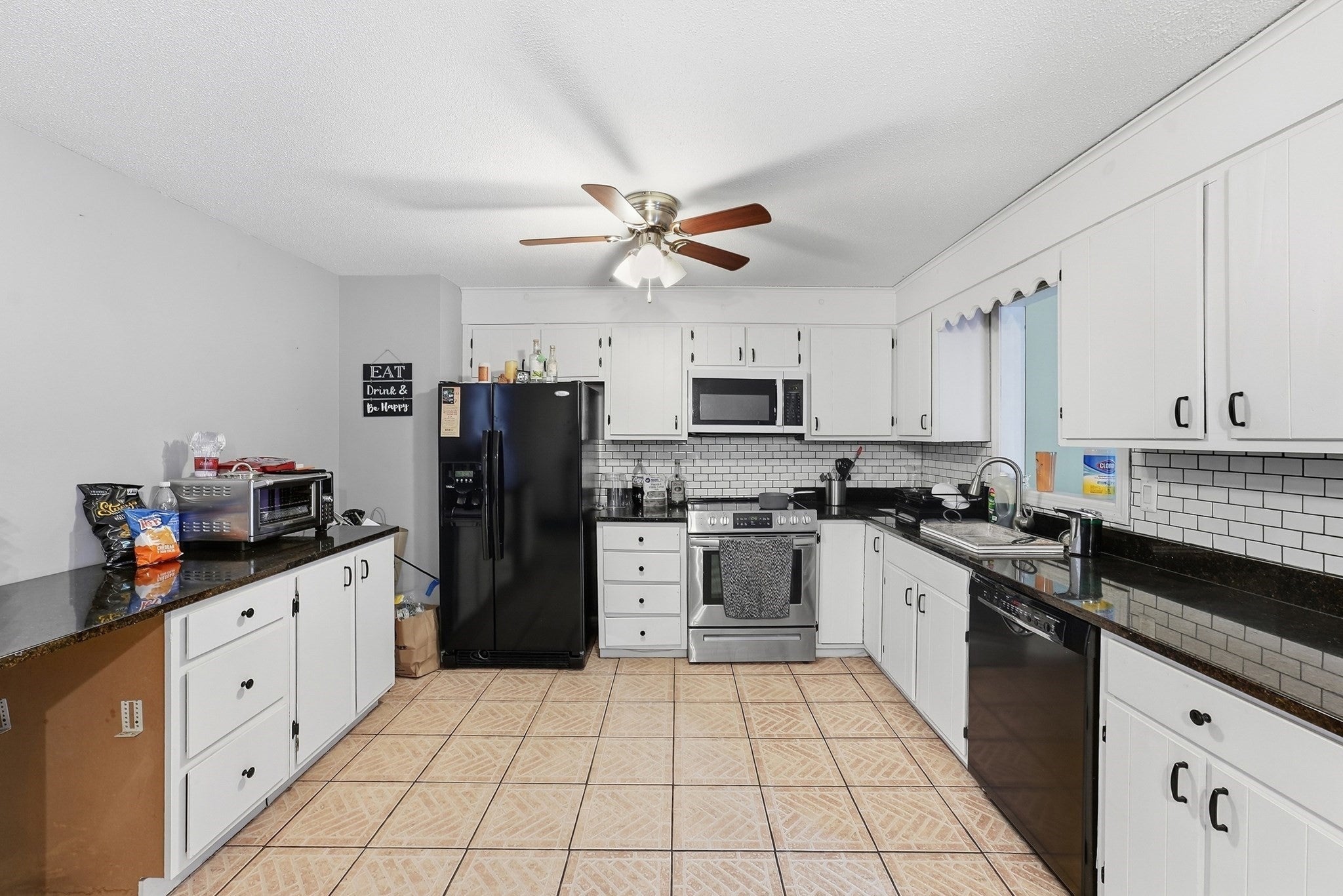 131 Beacon Hill Rd, West Springfield, MA, 131 Beacon Hill Rd, West Springfield, MA Photo #4