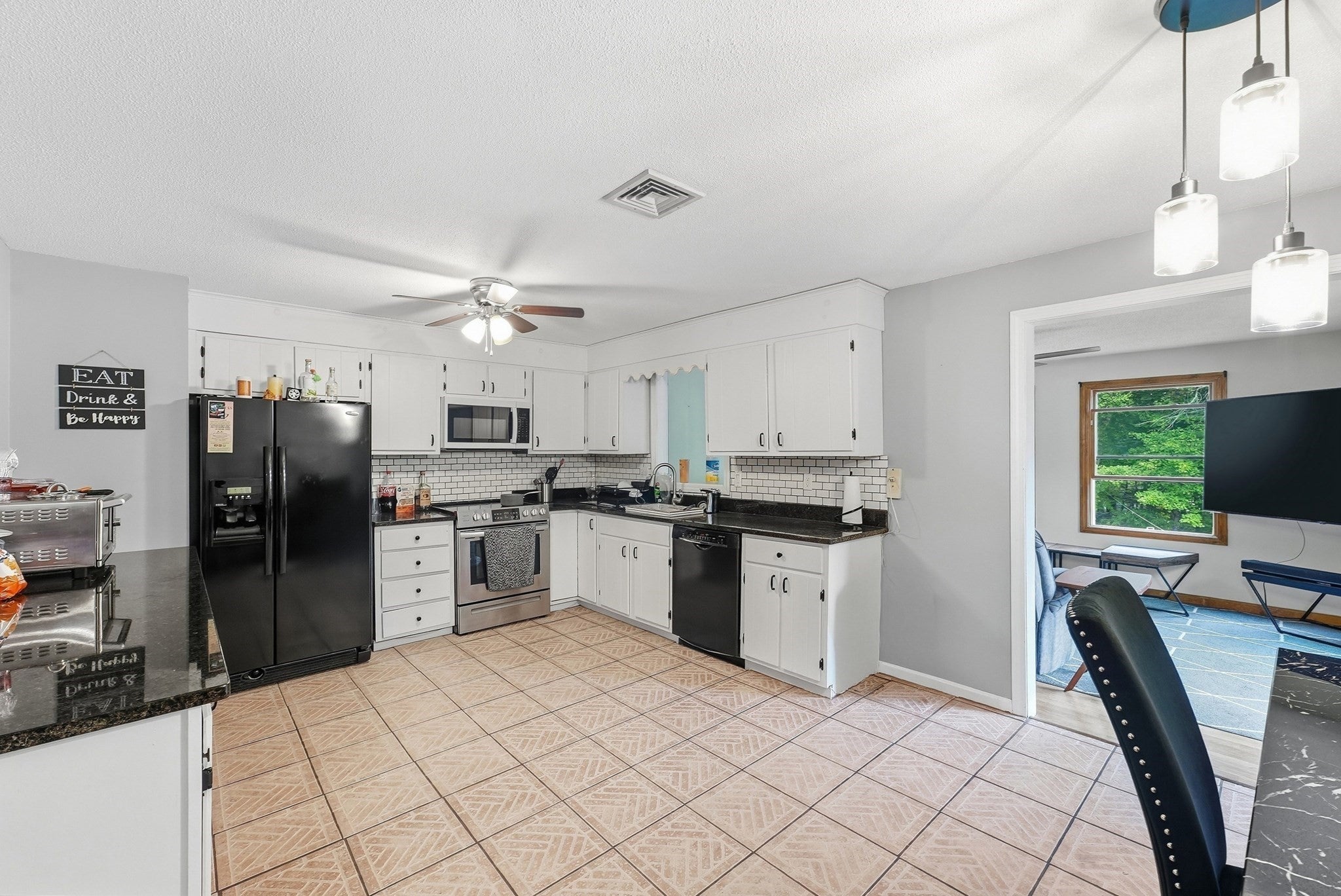 131 Beacon Hill Rd, West Springfield, MA, 131 Beacon Hill Rd, West Springfield, MA Photo #5