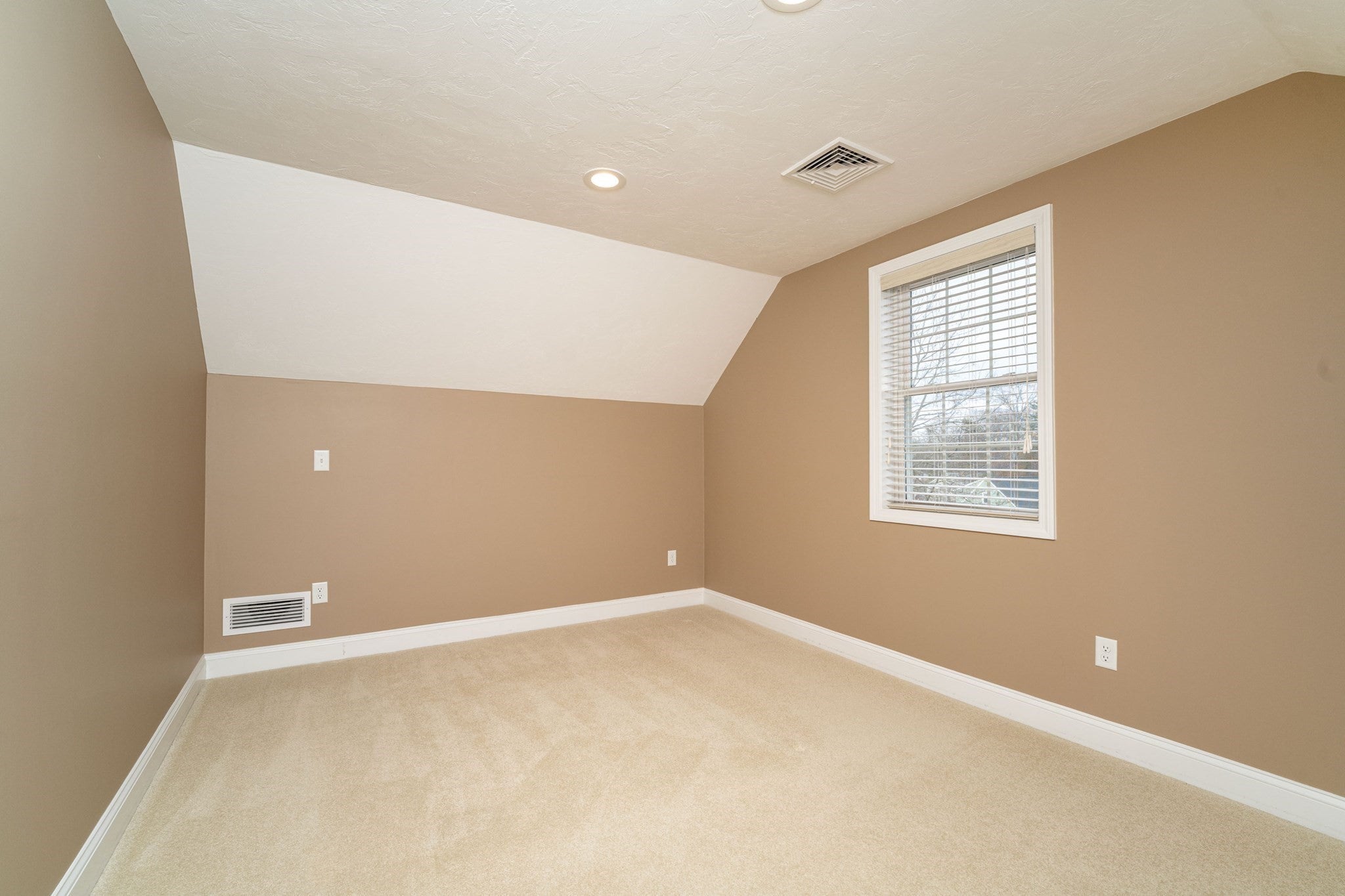 28. Woodlawn Ave, Billerica, MA, 28. Woodlawn Ave, Billerica, MA Photo #19